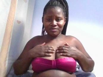 Loviepaula webcam model stream image