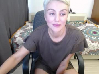 women_pleasures webcam model stream image