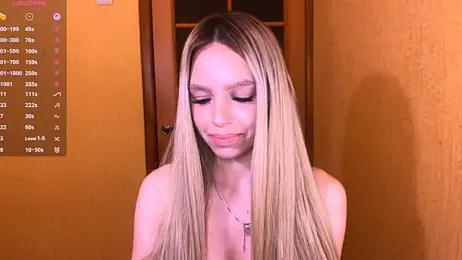 YawingSanguine webcam model stream image