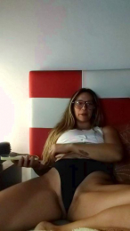 TheQueenMilf webcam model stream image