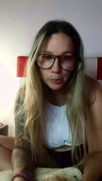 TheQueenMilf webcam model stream image