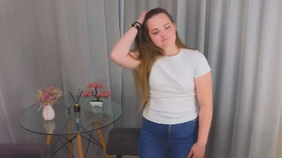 LynnaFears webcam model stream image
