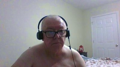 BareWaves webcam model stream image