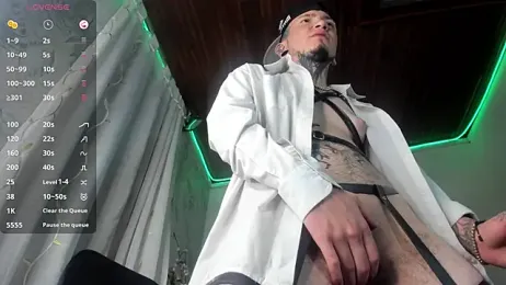 tyler_jones_ webcam model stream image
