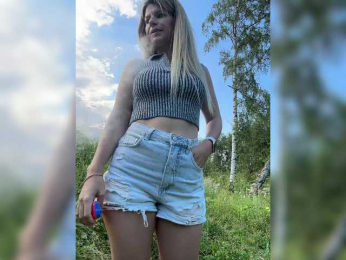 AlexaX7 webcam model stream image