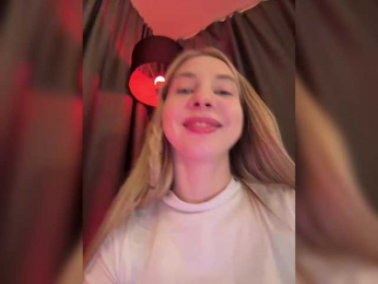 LolaDoll webcam bongacams model stream image