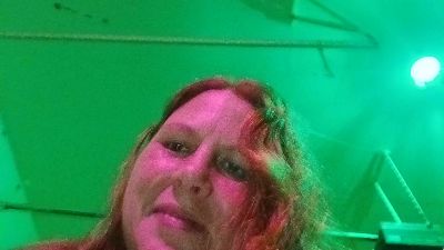 Shyredhead26 webcam model stream image