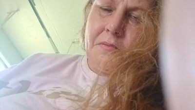 Shyredhead26 webcam model stream image