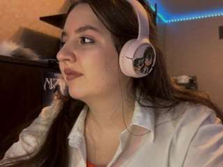 elvinacoyner webcam model stream image