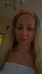 EmillyaW webcam model stream image