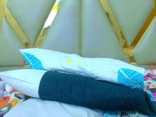 kinkyhousewifee webcam model stream image