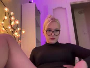 tiffany2005 webcam model stream image