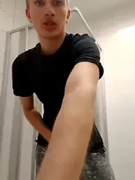 denys_ webcam model stream image