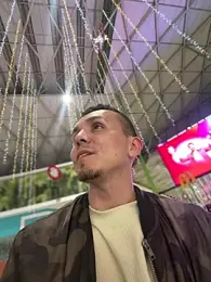 adam-rivera webcam stripchat model stream image