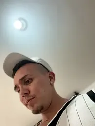 adam-rivera webcam model stream image