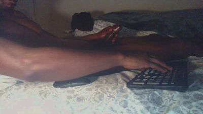 Ynghandsum webcam cam4 model stream image