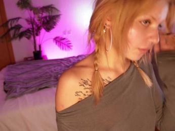 NaomiRosy webcam model stream image