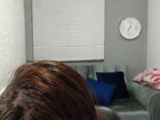scarlet-redhead webcam model stream image
