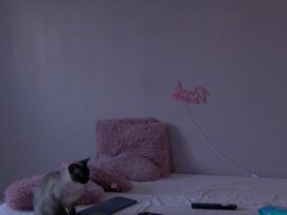 Ova Parlow webcam model stream image