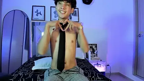 Adriien19 webcam model stream image