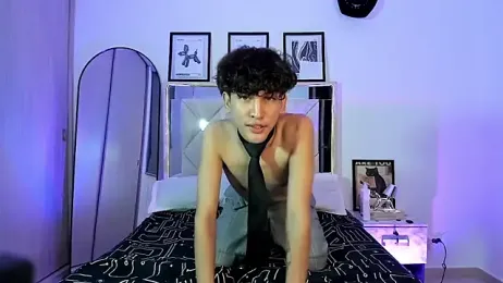 Adriien19 webcam stripchat model stream image