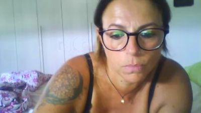 Milfglitter webcam model stream image