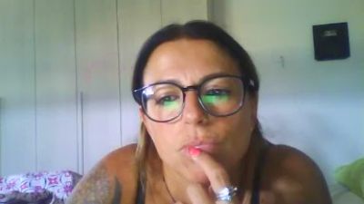 Milfglitter webcam model stream image