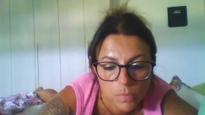 Milfglitter webcam cam4 model stream image