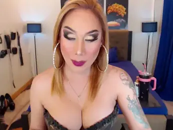 Allysonevanns webcam stripchat model stream image