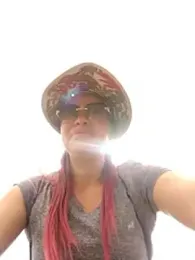 LaraCaliente webcam model stream image