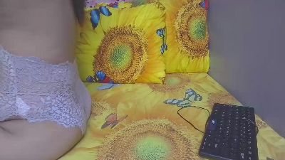 HornyHotClit4u webcam model stream image