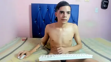 Latinos_2001 webcam stripchat model stream image