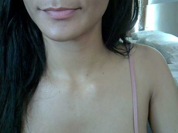SkinnyKitty webcam bongacams model stream image
