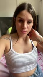 Iambella7777 webcam model stream image