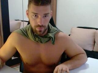 Darius Giles webcam model stream image