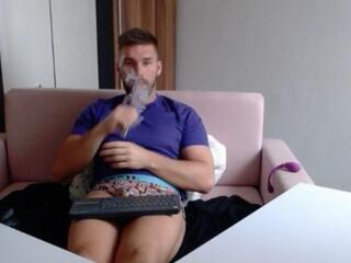 Darius Giles webcam model stream image