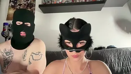 SilentScreamsVan- webcam stripchat model stream image