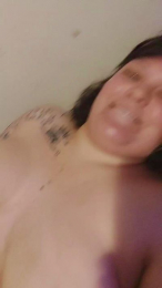 LovelyLavain webcam model stream image