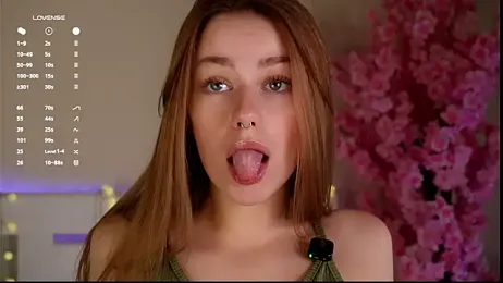 EmilaMills webcam model stream image