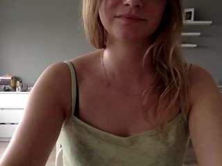 milliedesire webcam model stream image