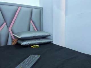 aurora-tziu webcam model stream image