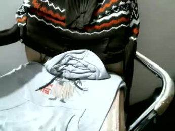 hug_me webcam model stream image