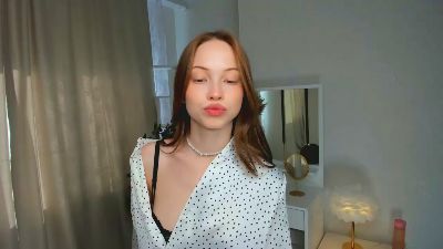 SheenaBeese webcam cam4 model stream image