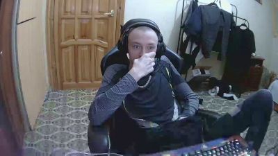 MikkiForus webcam model stream image