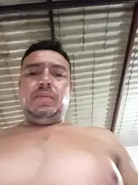 strip_1212 webcam model stream image