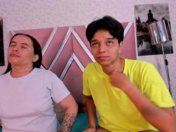 natasha-and-zoe webcam bongacams model stream image