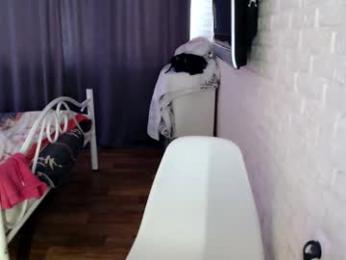 molli_and_tom webcam model stream image