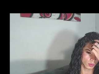 debora-hotbitch webcam model stream image