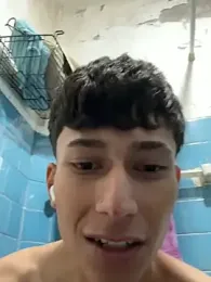 glopetitooo webcam model stream image