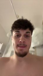 Hank_04 webcam model stream image
